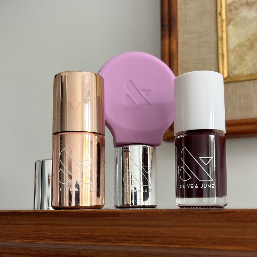 Olive & June primer, top coat, Obsessed polish and Poppy.